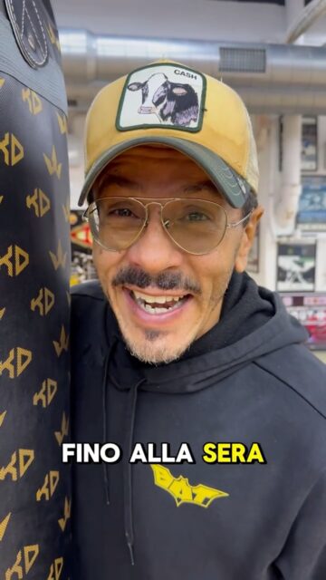 🌙🔥 LA SERA ALLA KB GYM? ABBIAMO DI TUTTO… E DI PIÙ!

Finita la giornata, è il momento di allenarsi. 💪
Alla KB GYM la sera hai solo l’imbarazzo della scelta:

🥊 PUGILATO
🥋 KICKBOXING
🔥 CROSS TRAINING
⚡ FUNCTIONAL TRAINING
🏋️ POWERLIFTING
💥 CROSS HX
🧘‍♀️ PILATES
🤸 POSTURALE
💪 OPEN GYM

Principiante o esperto, qualunque sia il tuo obiettivo, alla KB GYM trovi l’allenamento che fa per te.

La giornata è finita…
ma il tuo allenamento deve ancora cominciare. 😎🔥

📍 Ti aspettiamo in palestra.

🔥 ORA TOCCA A TE! 🔥

#KBGym #Pugilato #Kickboxing #CrossTraining #FunctionalTraining Powerlifting CrossHX Pilates Posturale OpenGym Allenamento PalestraRoma Roma OraToccaATe